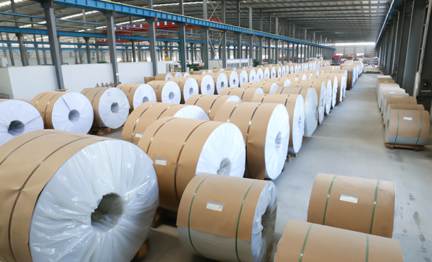 Entrepôt de rouleaux d'alliage d'aluminium